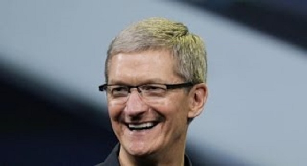 Apple isn't backing down on iPhone privacy battle